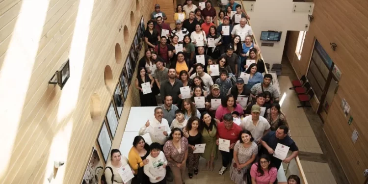 Programa Mujeres Jefas de Hogar de Llanquihue permitió nivelación de estudios a 88 personas adultas