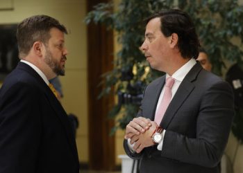 Labbé contra Kaiser: Acusa control «autoritario» al interior del PNL y lo llama a ser «más humilde»