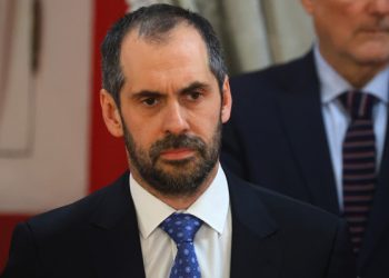 Grau insiste en defensa de la gestión fiscal de Hacienda: «El Gobierno se puso metas muy exigentes»