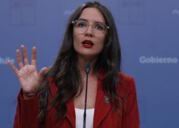 Cable Chile-China: Vallejo blinda a Muñoz y acusa que EE.UU. «ha sancionado a un ministro por hacer su trabajo»