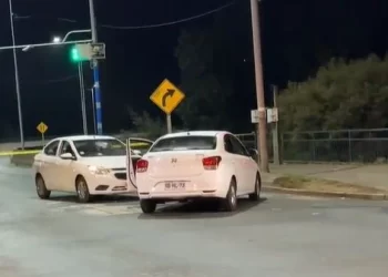 Osorno: Encuentran hombre muerto al interior de un auto con impactos de bala