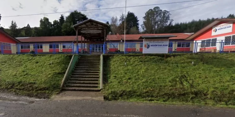 Colegio Bicentenario Misión San Juan obtiene la Excelencia Académica