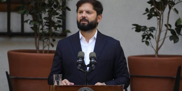 Presidente Boric ante escalada militar en Medio Oriente: “No tenemos por qué aceptar elegir entre barbaries”