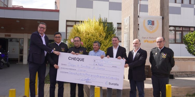 Bomberos de Osorno reciben más de $52 millonesa través del pago de la boleta del agua de Suralis