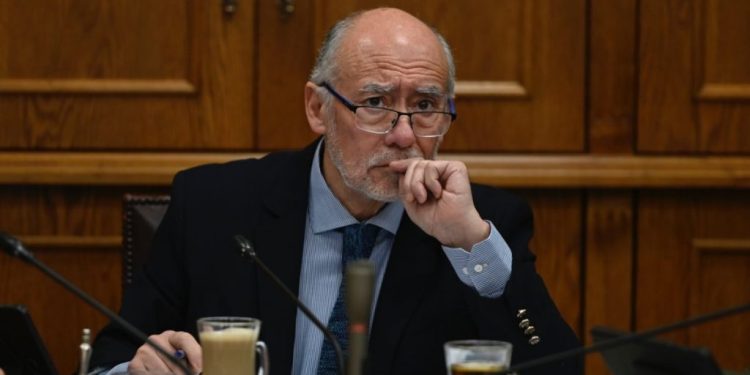 Senador Flores critica inicio de Kast: “Demasiados frentes de conflicto abiertos, Chile necesita calma”