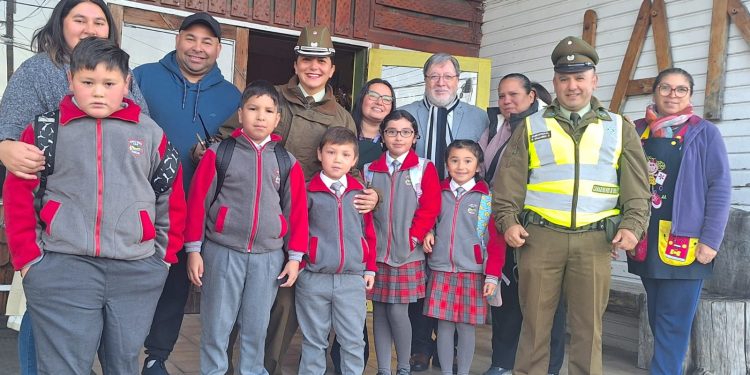 Carabineros realiza procedimiento de retorno a clases seguro