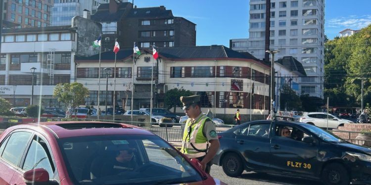 Puerto Montt: Más de 300 fiscalizaciones realiza Carabineros en sector céntrico