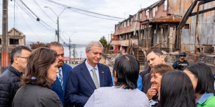Presidente Kast lanza plan de Reconstrucción Nacional y recursos por $400 mil millones tras incendios