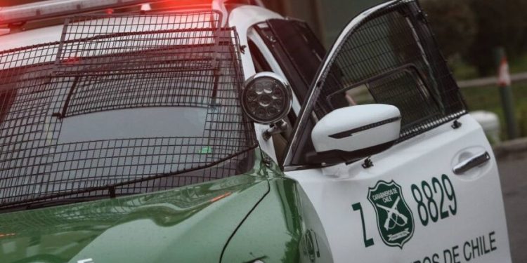 Robo de computadores en liceo de Santiago deja a 1.400 escolares sin clases