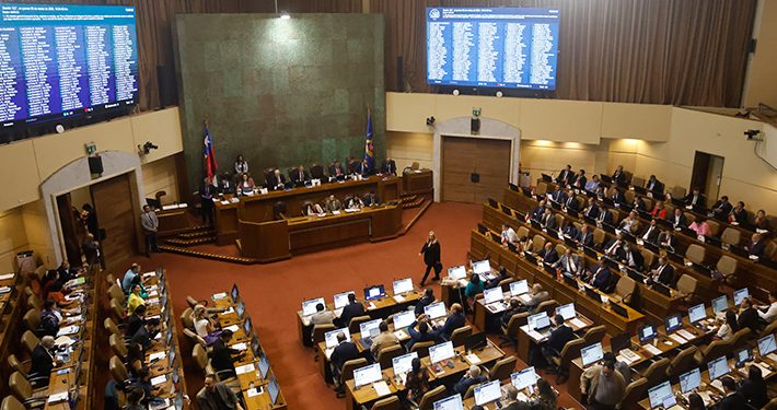 «Agenda del retroceso social»: Oposición cuestiona proyecto de Reconstrucción Nacional y pide despliegue en el Congreso