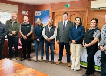 Aproleche Osorno y gremios agrícolas se reunieron con representantes de Field Days de Nueva Zelanda
