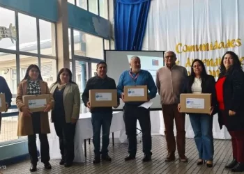 San Pablo: Entregan kits de materiales para educación científica