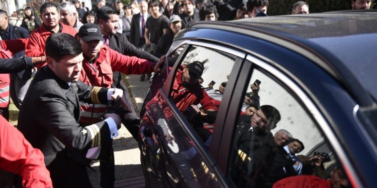 Rechazan prisión preventiva para detenidos por agresión a ministra Lincolao