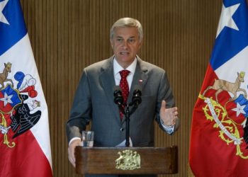 Presidente Kast por violencia escolar: “Si alguien destruye, tiene que perder algunos beneficios”