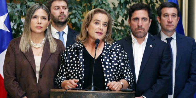 UDI solicita auditoría a gastos públicos en viajes y viáticos del gobierno anterior