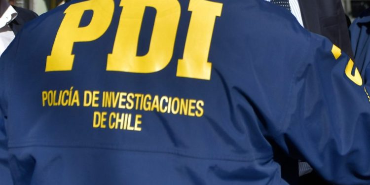 “Él matará a todos, sálvate”: Suspenden clases en campus donde agredieron a ministra tras hallazgo de amenazas