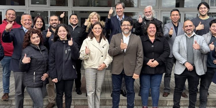 ULagos presenta aplicación móvil que reúne todos los servicios para facilitar la vida universitaria