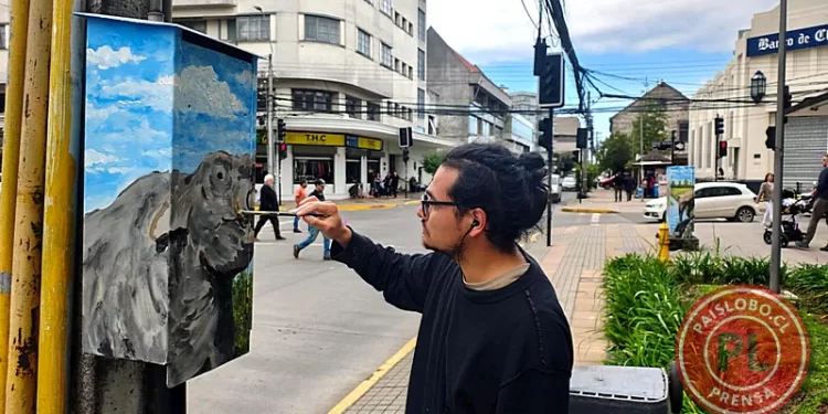 Arte urbano en Osorno: Pintan 20 gabinetes de semáforos con identidad local