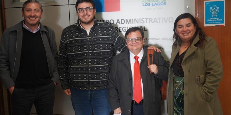 Santo Tomás Osorno expuso sobre el «Burnout del dirigente social» ante el Gobierno Regional