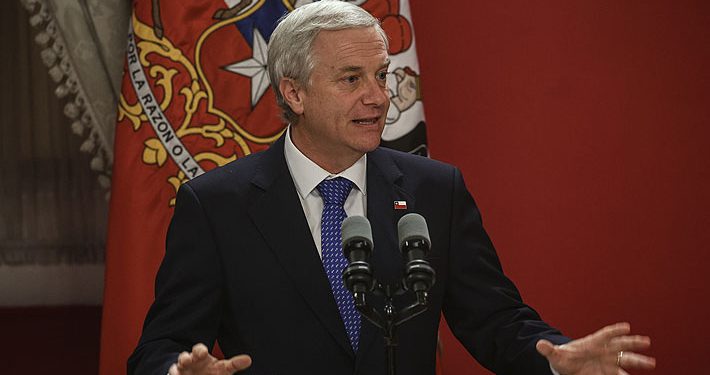 «Resultados positivos» vs. «el país está peor»: Parlamentarios realizan su balance a un mes del Gobierno de Kast