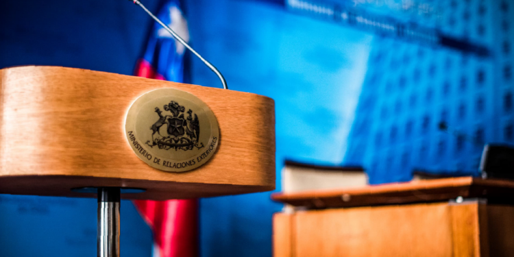 Presidente Kast designa nuevos embajadores en Estados Unidos y Perú