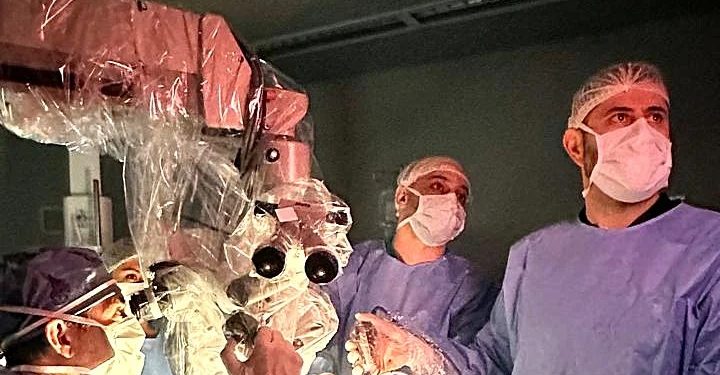 Hospital de Puerto Montt destaca en Congreso Mundial de Neuroendoscopía