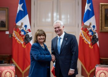 Patricia Bullrich se reúne con Presidente Kast y destaca combate al crimen organizado