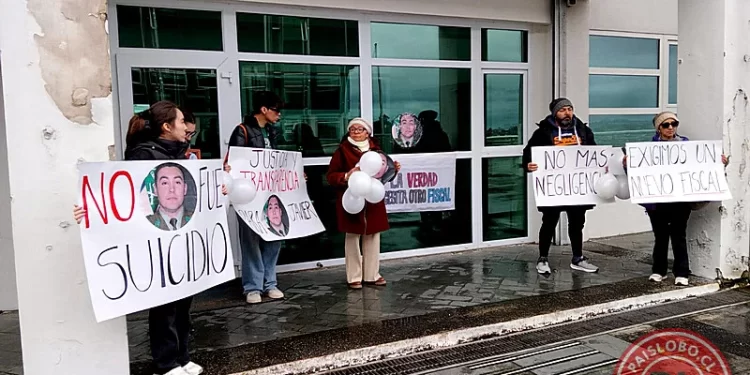 Familia de carabinero fallecido pide cambio de fiscal y descarta tesis de suicidio