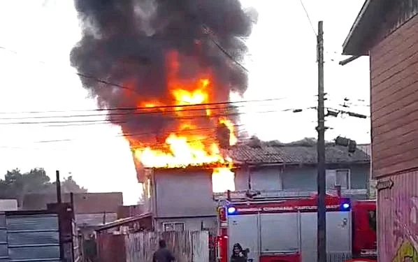 Incendio deja dos familias damnificadas en Osorno