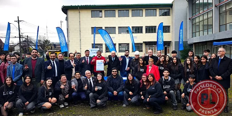 Liceo Carmela Carvajal de Prat Osorno: Reinician obras de reposición