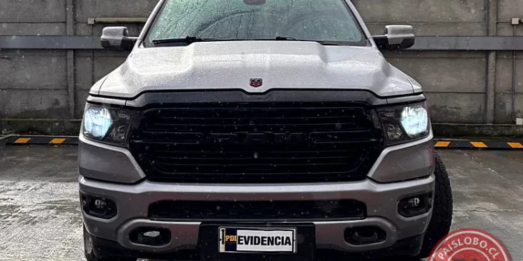 PDI Osorno detiene a sujeto y recupera camioneta RAM