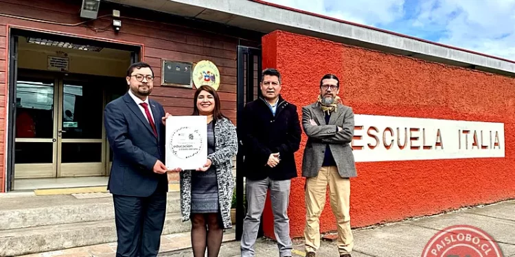 Programa Acciona entrega sellos de calidad a establecimientos educacionales