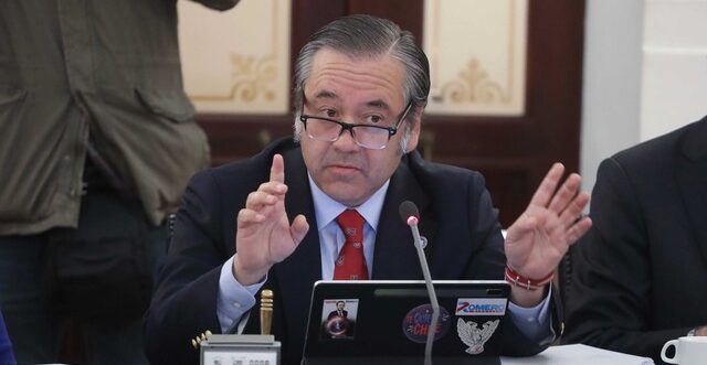 “Traigan café”: comisión entra a maratónica jornada por Ley Miscelánea con 1.603 indicaciones