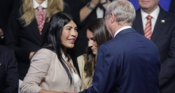 Ximena Lincolao bajo el microscopio: “No sabe de ciencias ni le interesa”