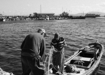 Pescadores artesanales de Calbuco comenzaron cobro de cupón de combustible junto al subsecretario de Pesca