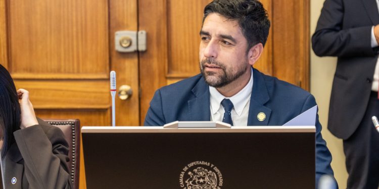 Gestiones del diputado Héctor Barría junto a vecinos de Osorno, Los Muermos y Purranque buscan impulsar obras prioritarias en la provincia