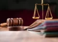 Tribunal rechaza prisión preventiva para mujer que confesó autoría en homicidio