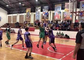 Escuela México y Lero definen títulos comunales de básquetbol escolares