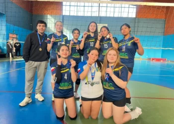 Colegio Creación campeón comunal de vóleibol Sub 14