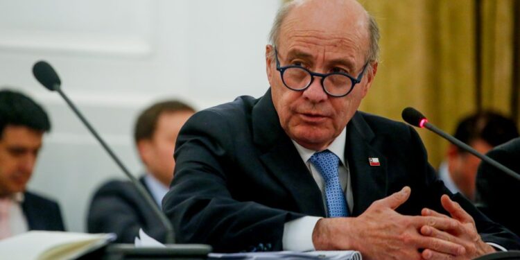 Quiroz responde a Boric por críticas a embargos del CAE: “Por algún motivo no le gusta que se paguen las deudas”
