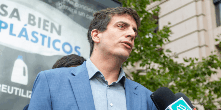Schalper acusa “desfachatez” de Boric: “Mucha gente dejó de pagar el CAE por una promesa que no cumplió”