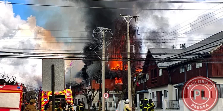 Incendio afecta a dependencias del Regimiento Arauco de Osorno