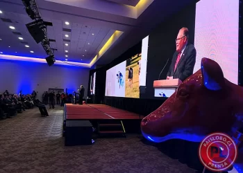 Ministro de Agricultura plantea en Chilelácteo 2026 la necesidad de un Plan Ganadero Nacional