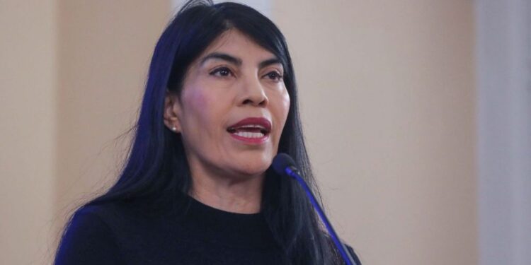 Auditoría a Becas Chile detecta deuda de $100 mil millones por incumplimientos