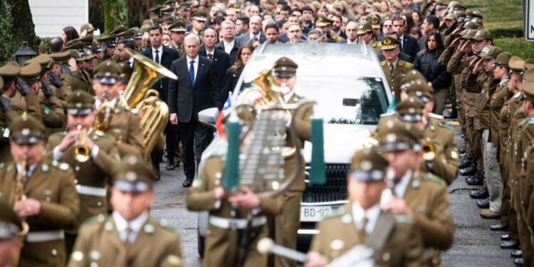 Carabineros asciende póstumamente a Marcos Cosme: “Se merece este y otros homenajes”
