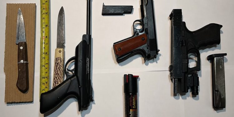Carabineros detuvo a cinco adolescentes tras procedimiento por homicidio frustrado a Carabinero de servicio y porte de elementos prohibidos en Calbuco