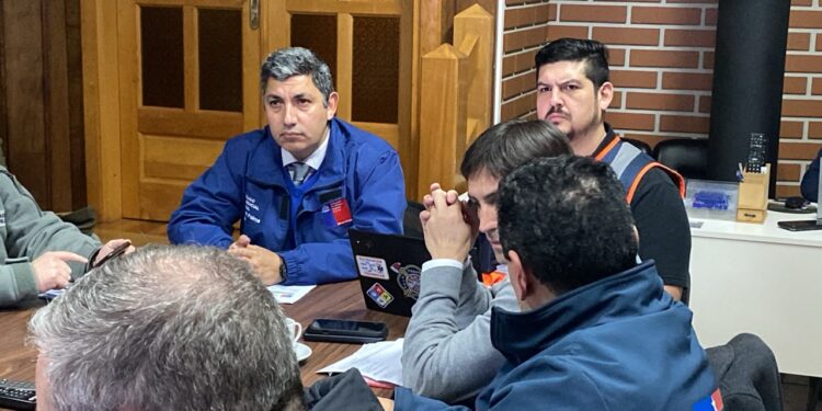 Gobierno informa situación controlada y monitoreo permanente por sistema frontal en la Región de Los Lagos