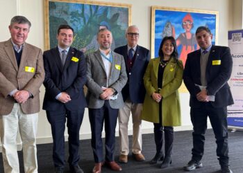 Fundación AcompañaChile inaugura proyecto cultural en  Aeropuerto El Tepual