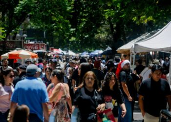 Empleo joven pierde 95 mil puestos en un año y se acentúa crisis en la formalidad