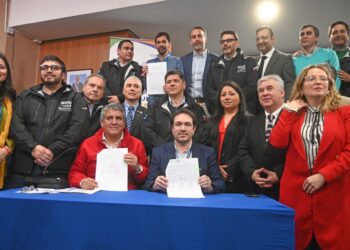 Gobernador Santana encabeza lanzamiento de programa regional para familias vinculadas al autismo  